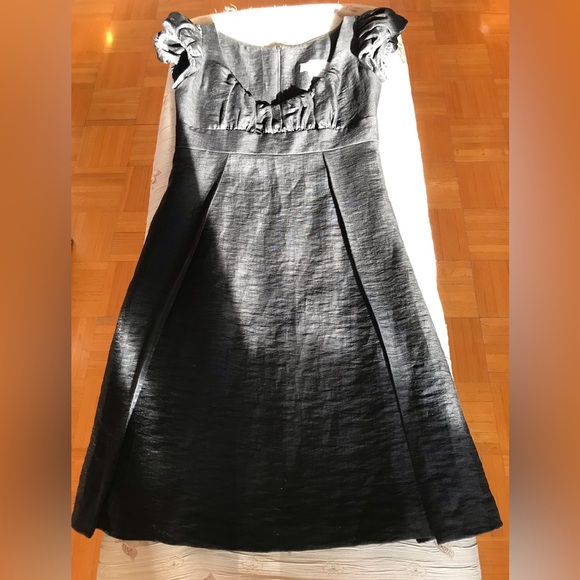 Shiny black dress - Picture 3 of 8